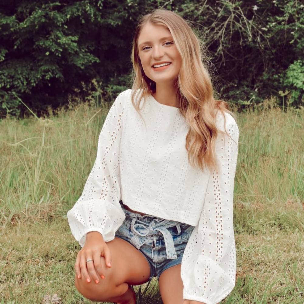 Meet your Posher, Alexia